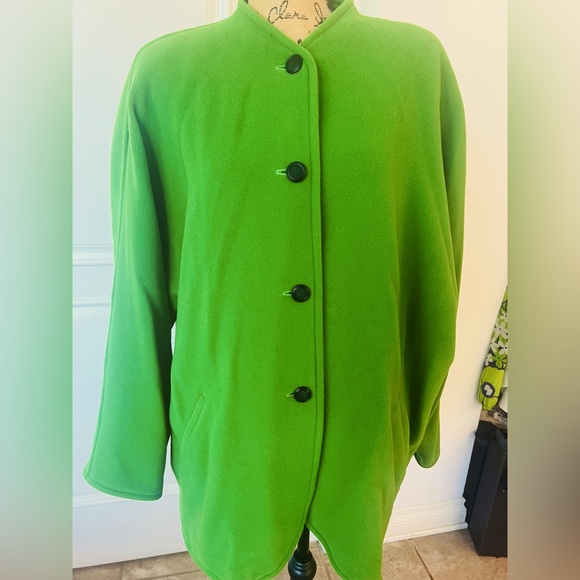 BEAUTIFUL MAX MARA LIGHT GREEN Wool Loose Jacket. Fully Lined. With 2 pockets - Picture 1 of 9